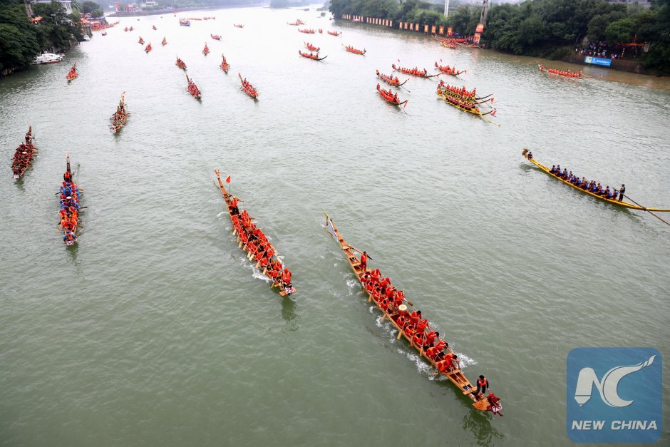 Праздник драконьих лодок в Гуйчжоу