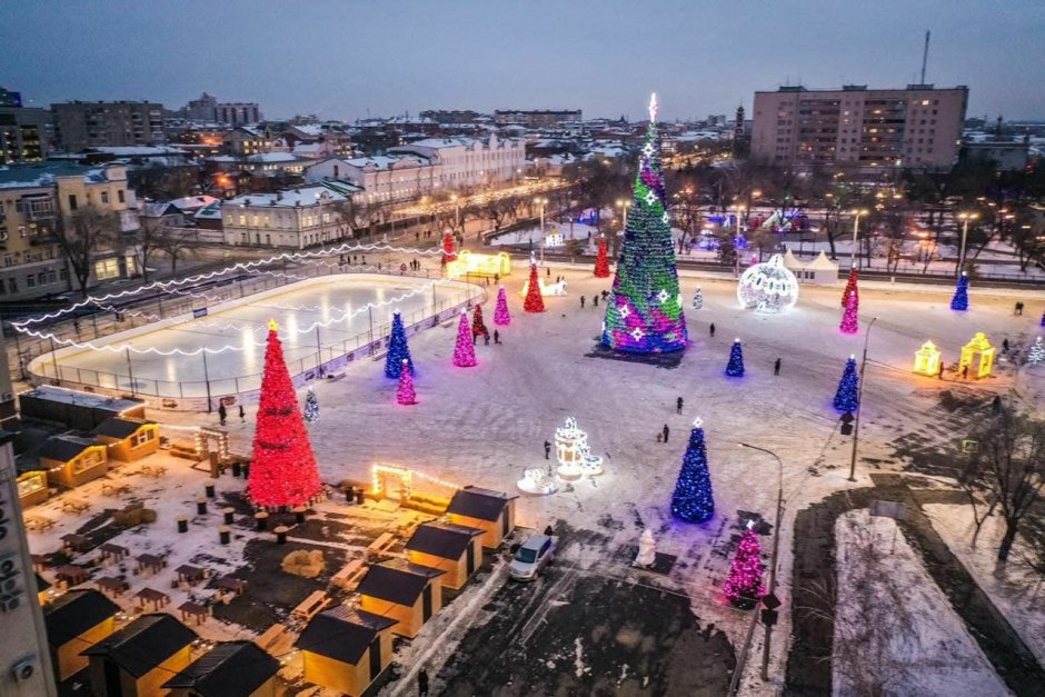 Новогодний городок на площади Ленина Оренбург