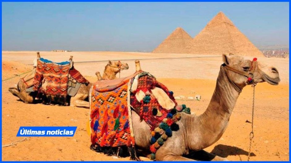 Световое шоу на пирамидах в Гизе