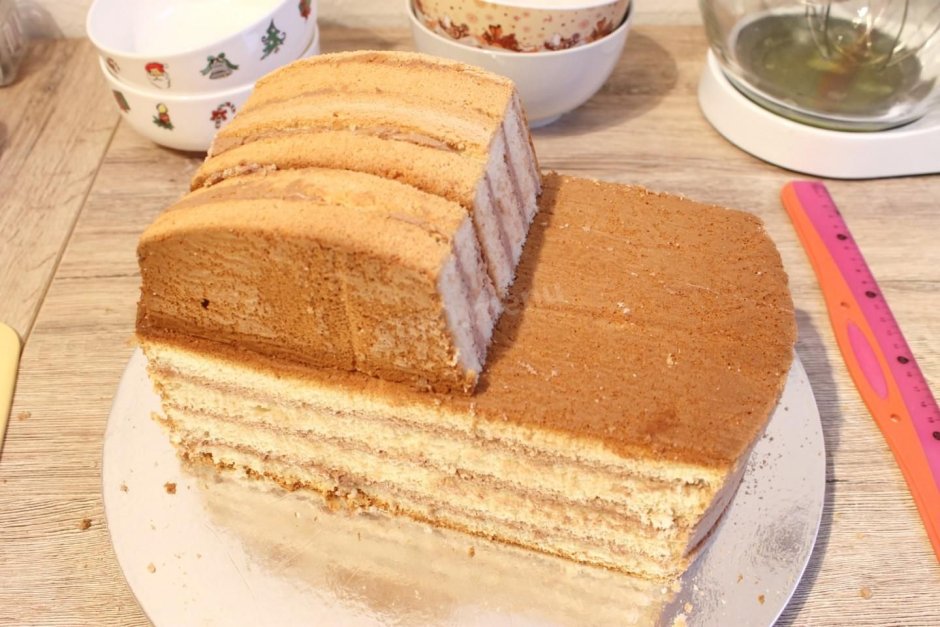 Торт машинка из бисквита