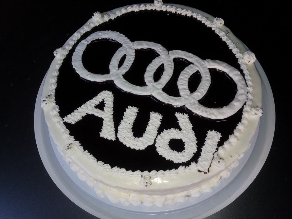 Торт с логотипом Ауди