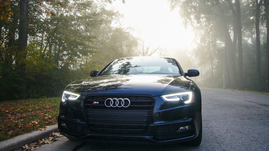 Audi q5 Black Wallpaper