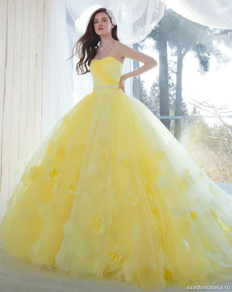 Свадебное платье лимонного цвета