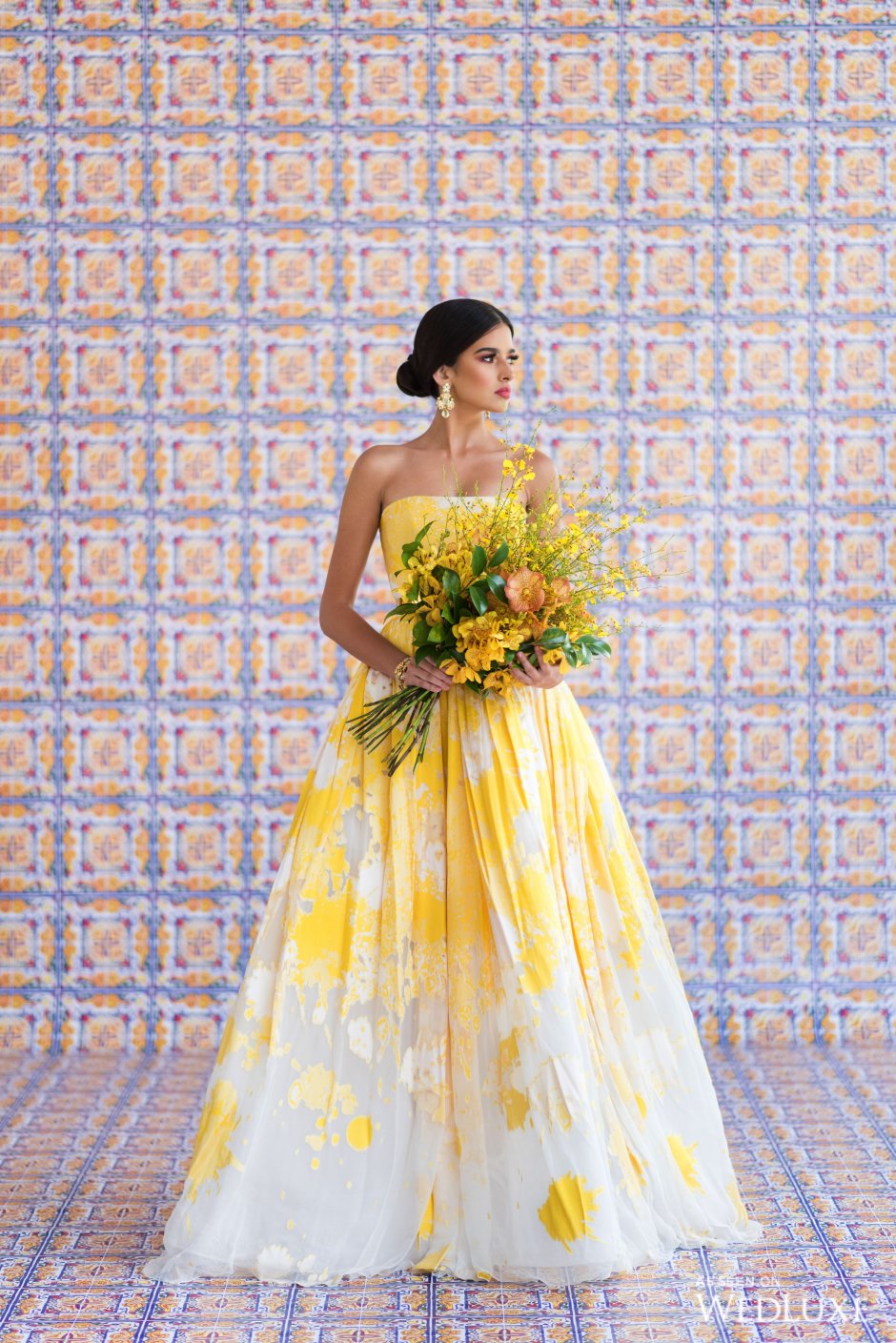Желтое свадебное платье