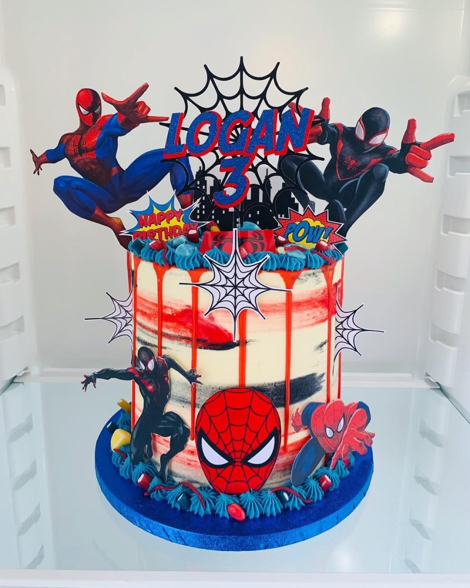 Торт со страшным пауком