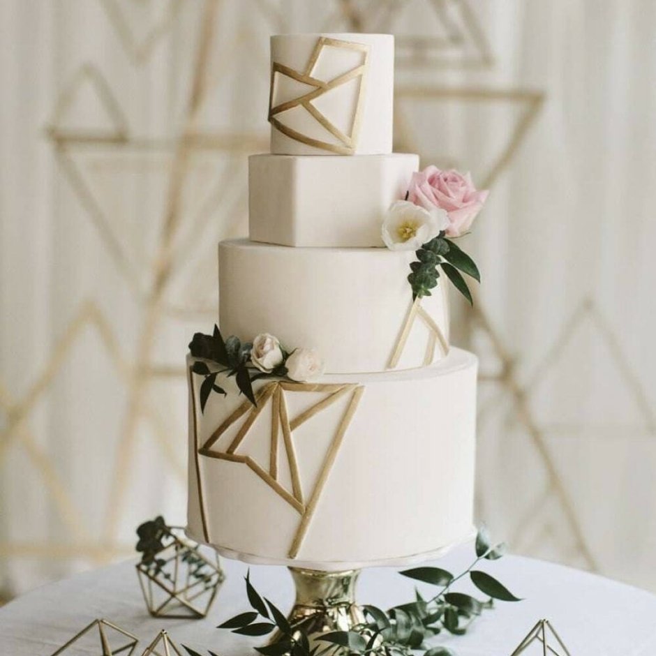 Свадебный торт стильный большой