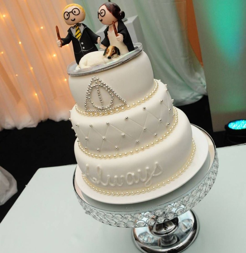 Стильный торт на свадьбу
