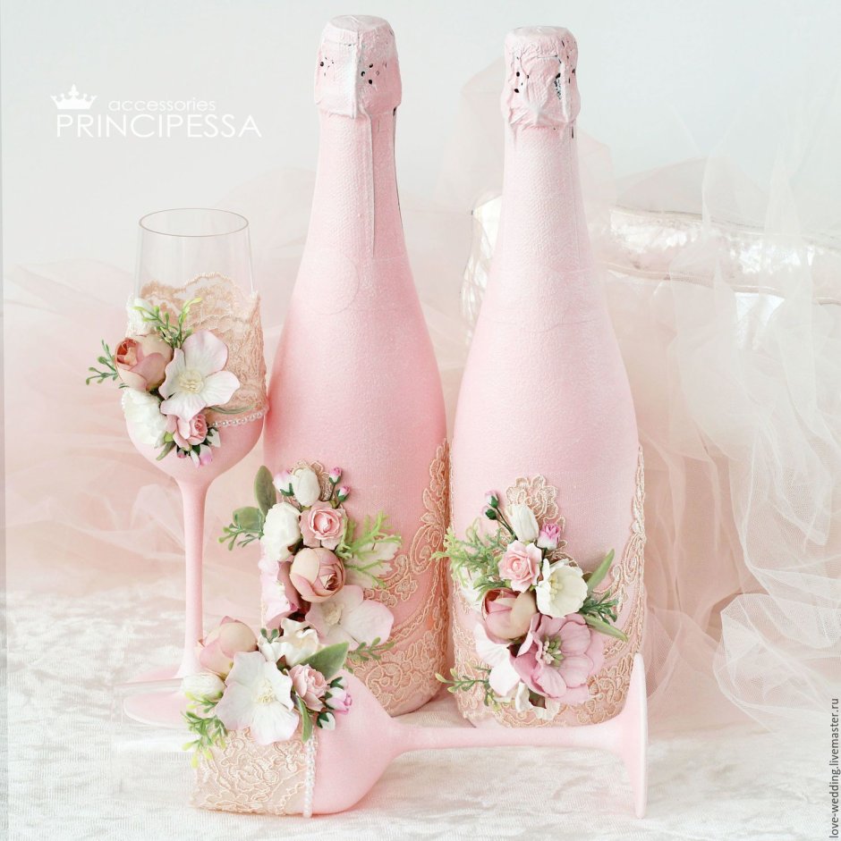 Бутылки на свадьбу розовые