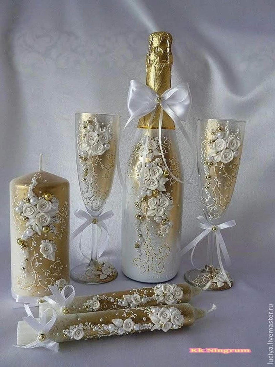 Декор свадебных бокалов бутылок и свечи
