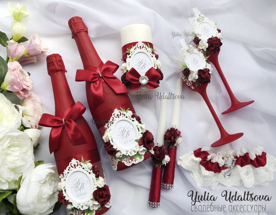 Свадебный набор в бордовом цвете