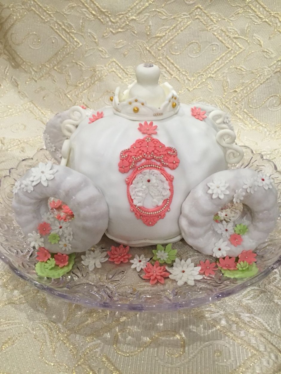 Свадебный торт карета принцессы