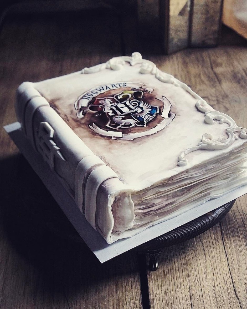 Happy Birthday Harry Potter торт