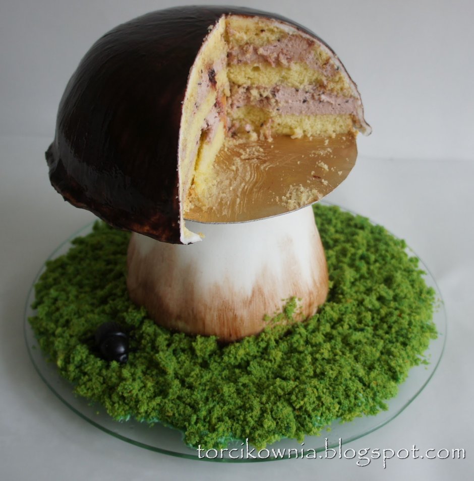 Торт в виде гриба