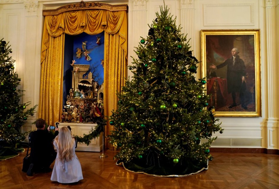 Белый дом украсили к Рождеству Обама