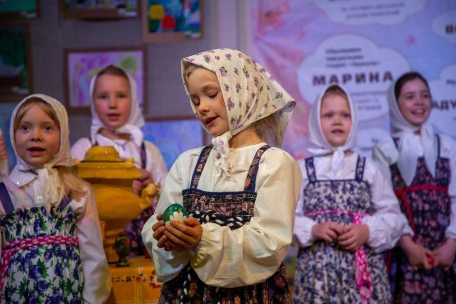 Детский хор в Воскресение Господне 7 января на Васильевском