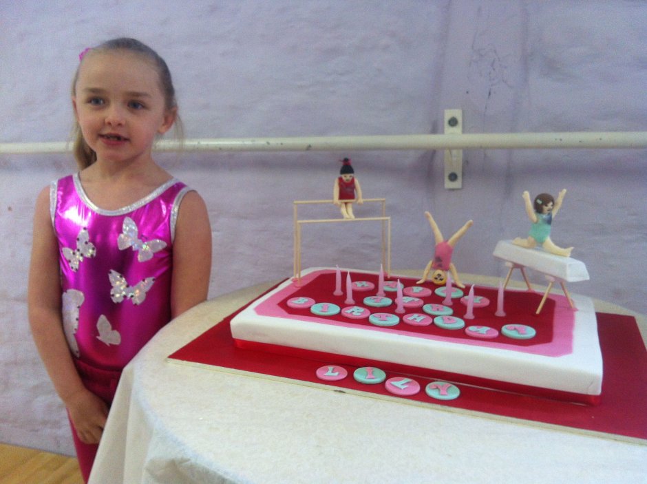Торт с гимнасткой для девочки 6 лет