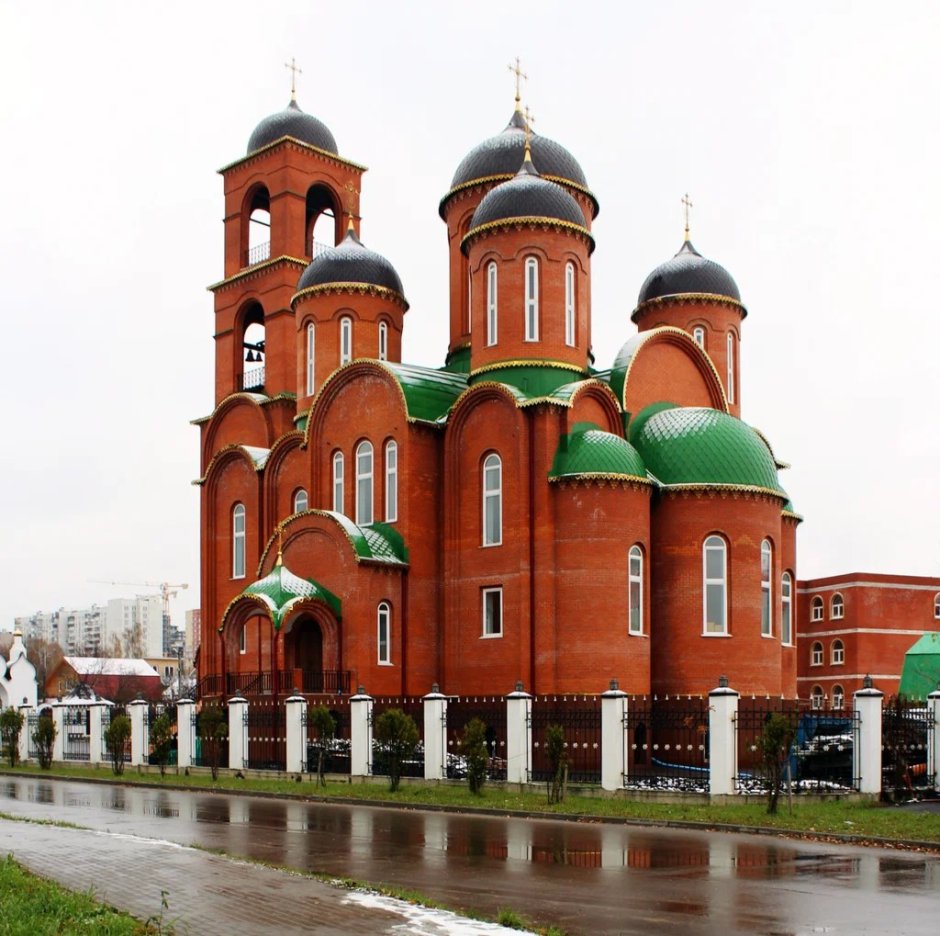 Храм Успения Пресвятой Богородицы в Путинках Москва