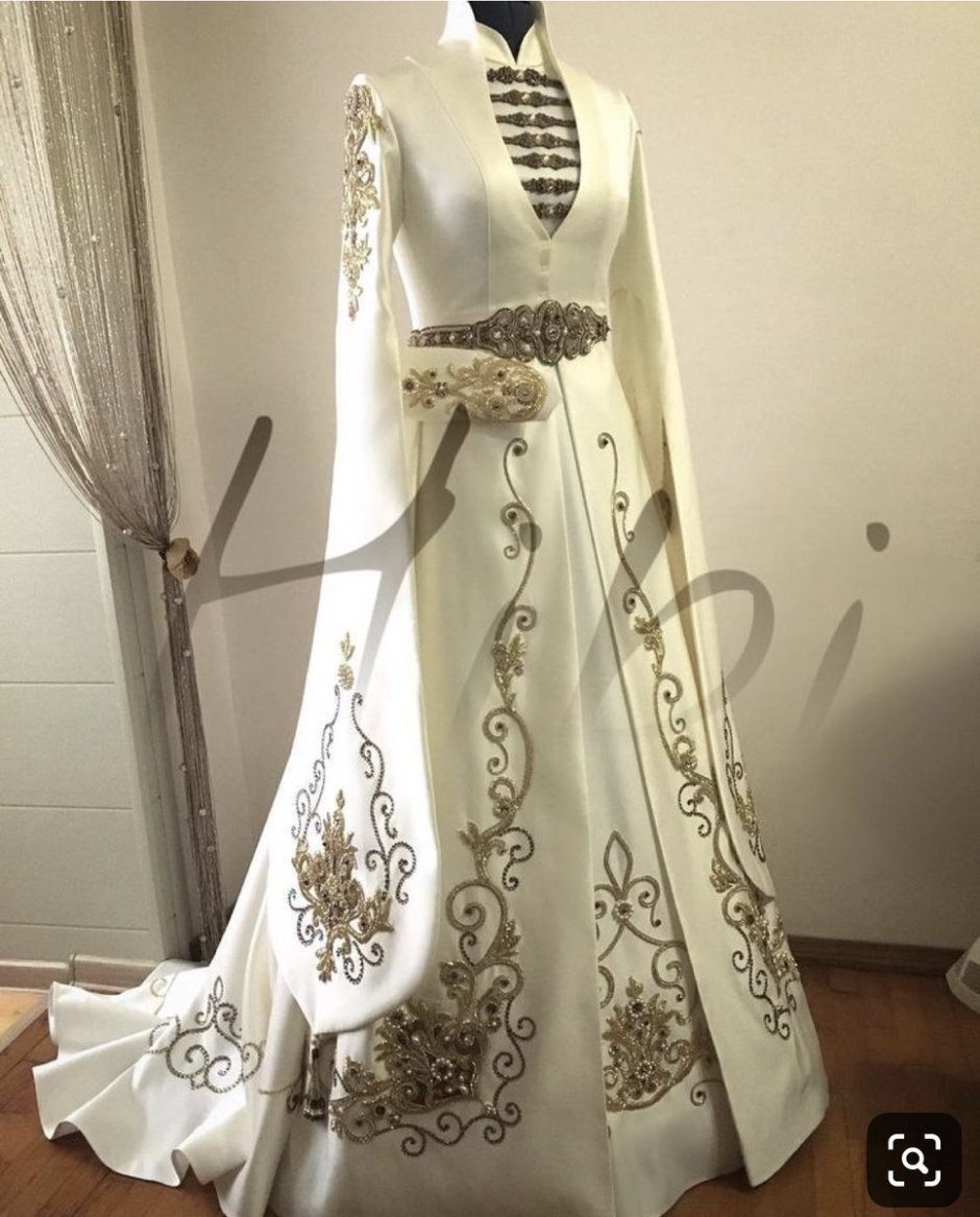 Национальное свадебное платье карачаевцев