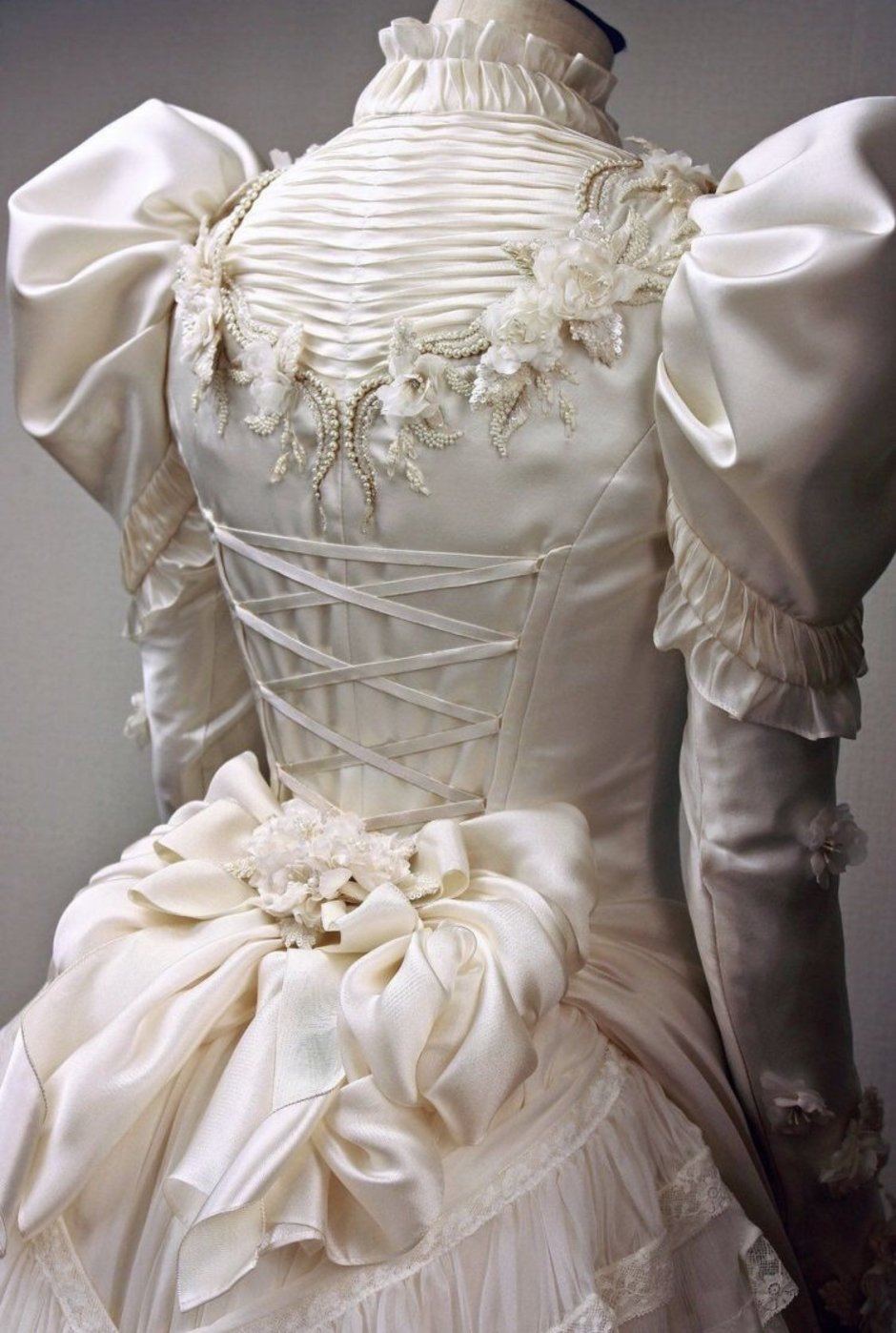Викториан Веддинг (Victorian Wedding)