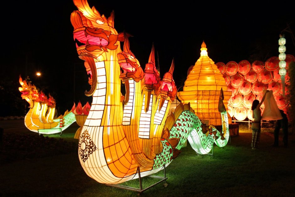 Фестиваль фонарей - Йи Пенг в Таиланде