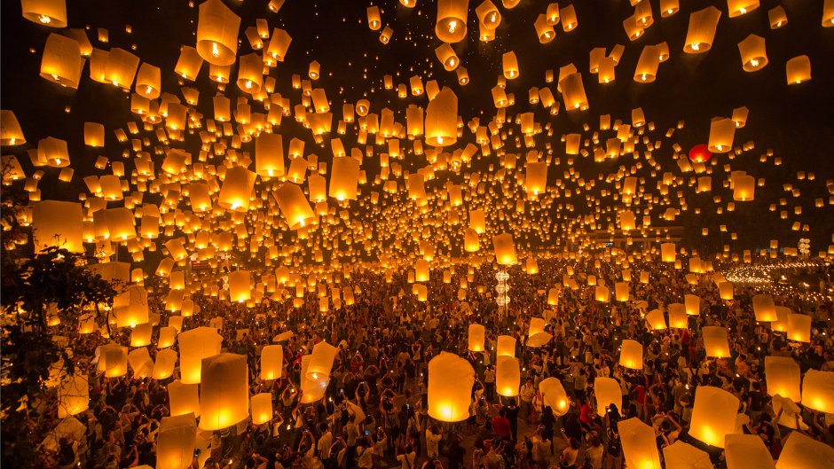 Фестиваль небесных фонариков Йи Пенг в Таиланде
