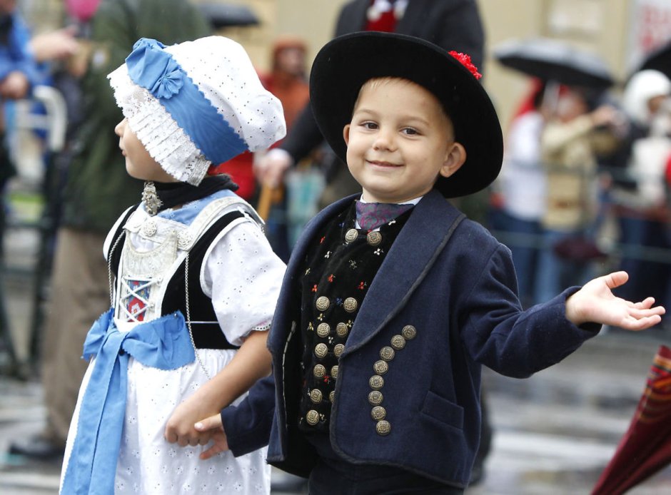 Национальный французский костюм для мальчика