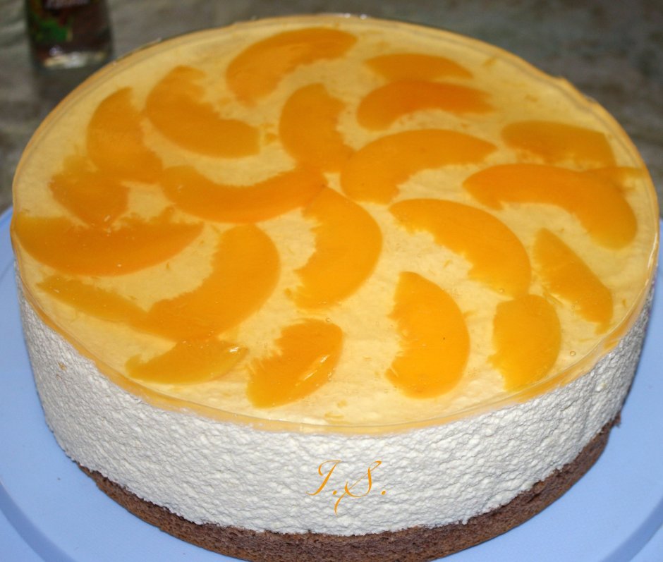 Украшение торта персиками консервированными