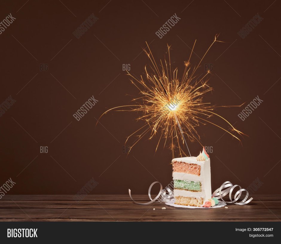 Торт бомба с бенгальским огнем