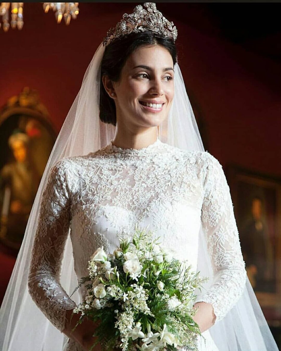 Алессандра де осма свадебное платье