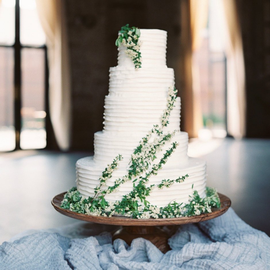 Классический свадебный торт