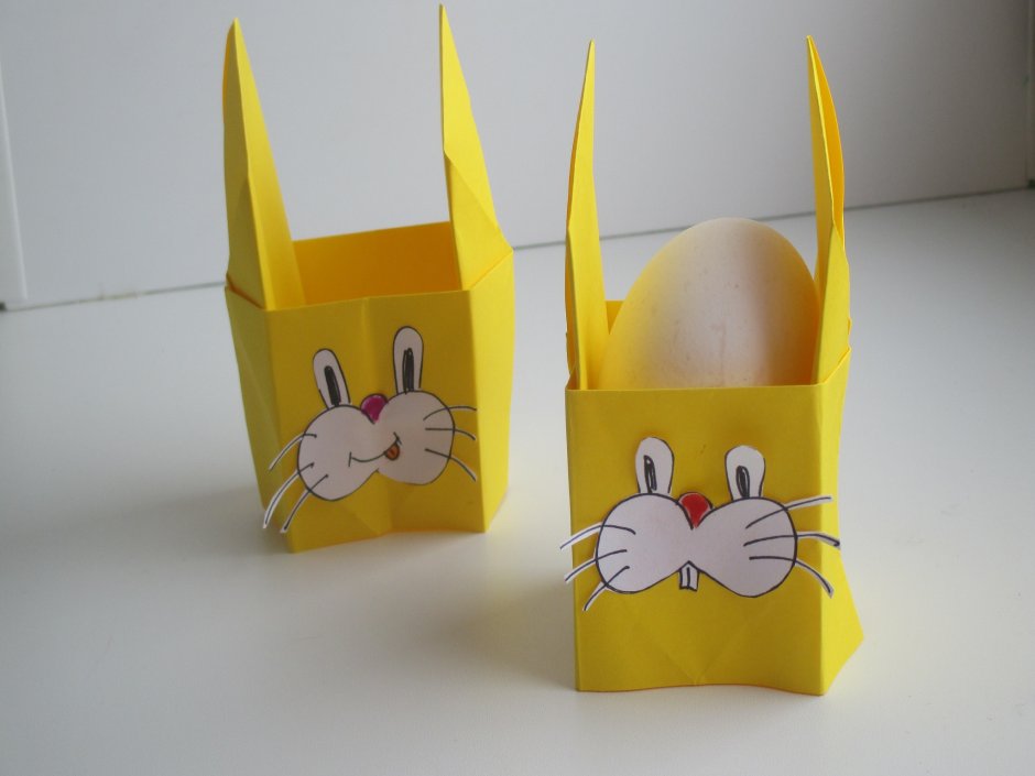 Заяц подставка для яиц из бумаги