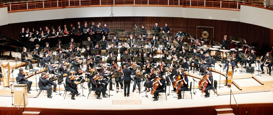 Хор и симфонический оркестр капеллы Санкт-Петербурга