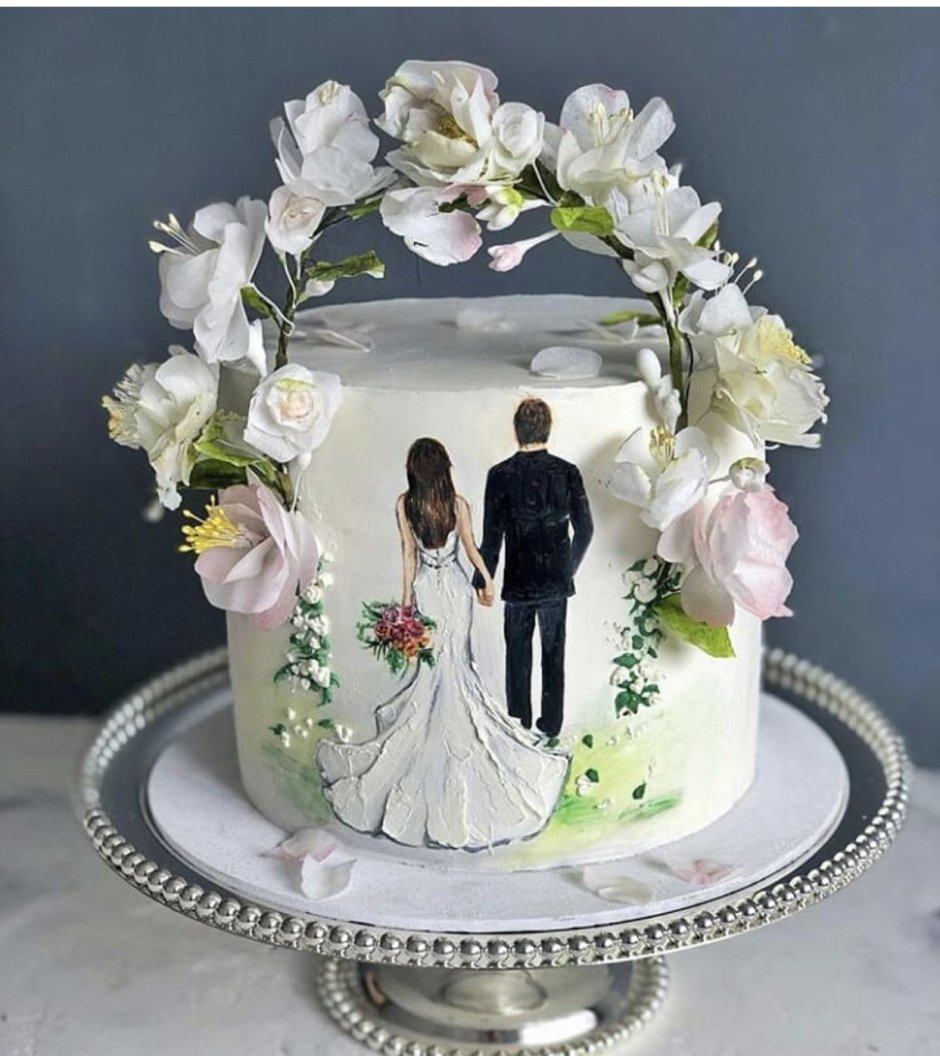 Свадебный торт в бежевых тонах