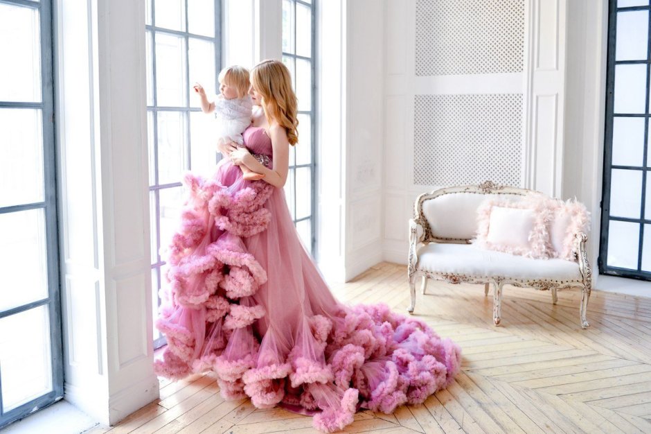 Фотосессия в розовом пышном платье