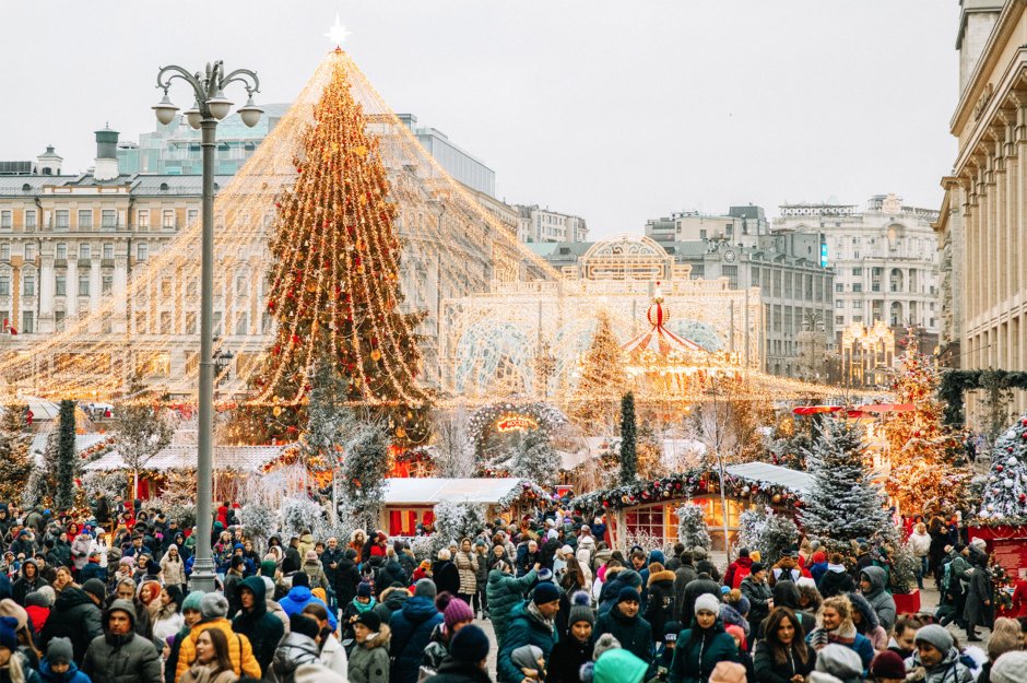 Путешествие в Рождество 2019 Манежная площадь