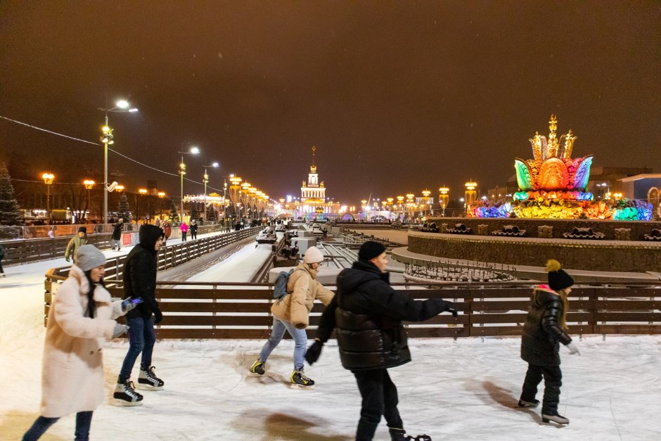 Путешествие в Рождество Москва каток