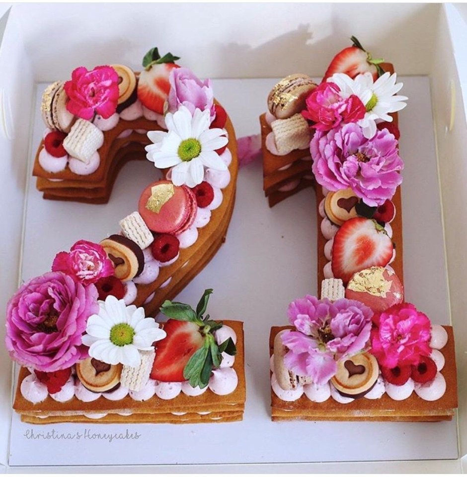 Торт цифра с цветами