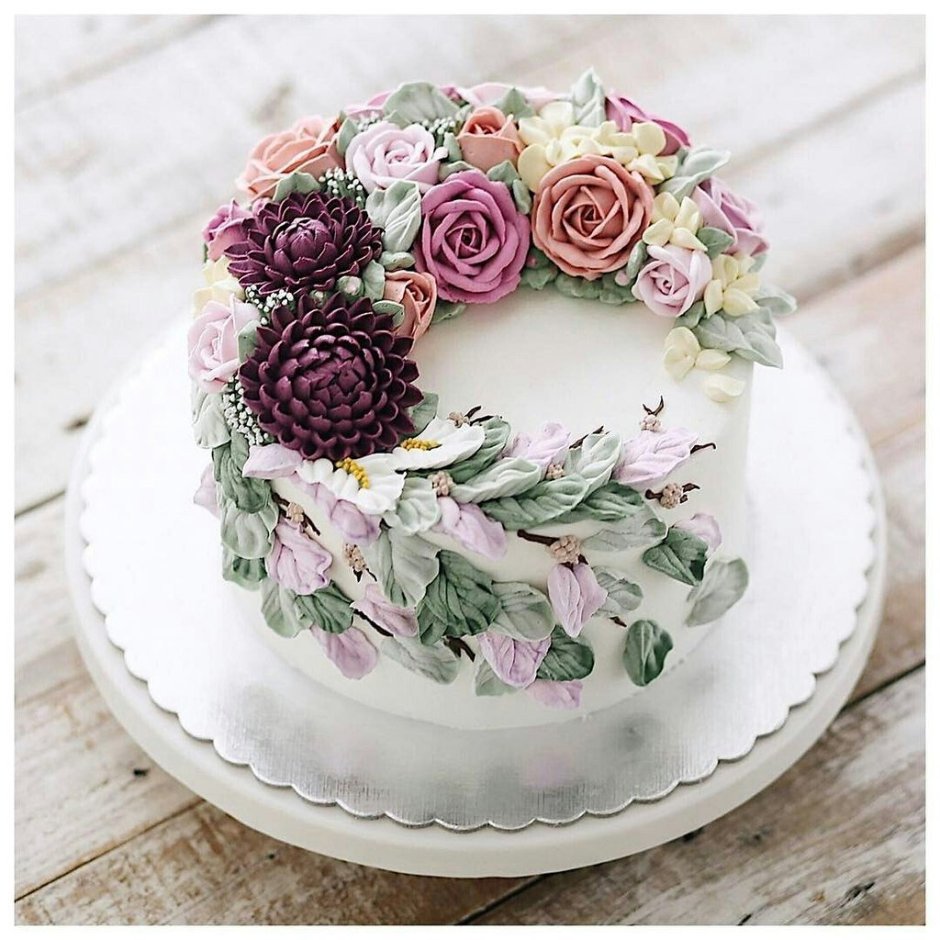 Торт с живыми цветами