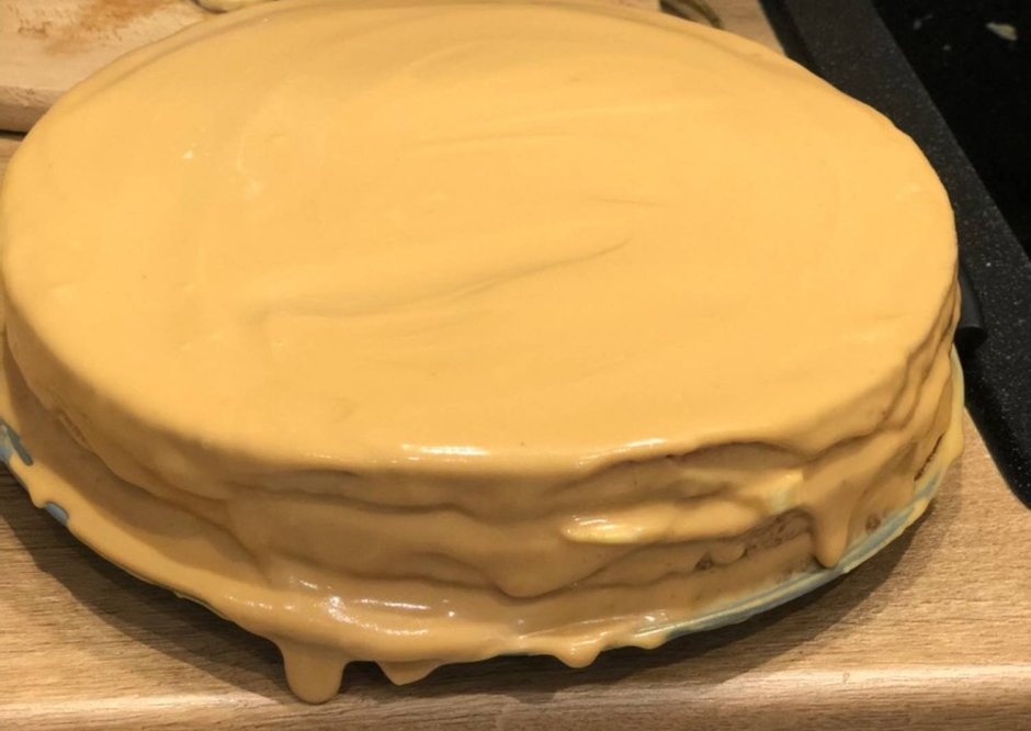 Тортик из бисквитных коржей со сгущенкой