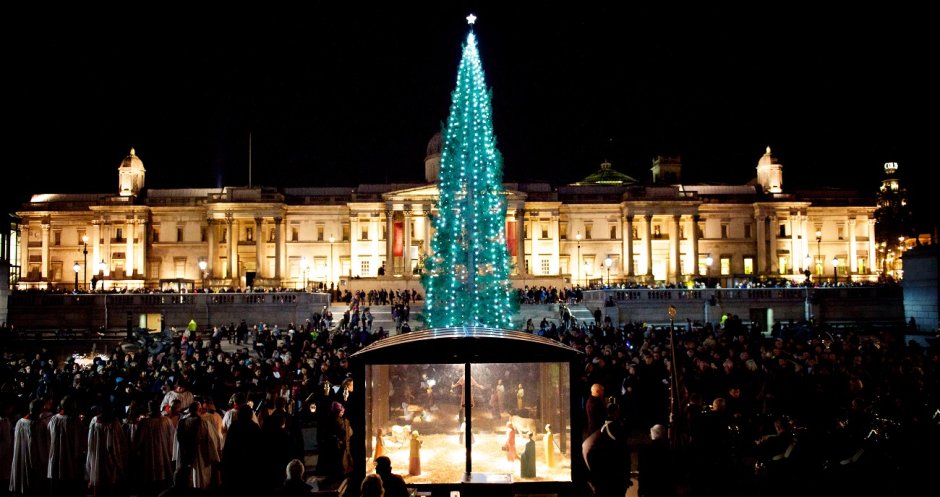 Рождественская елка в Англии на Трафальгарской площади