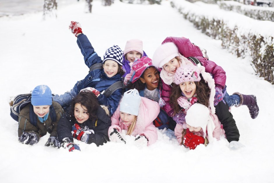 Детские забавы на снегу