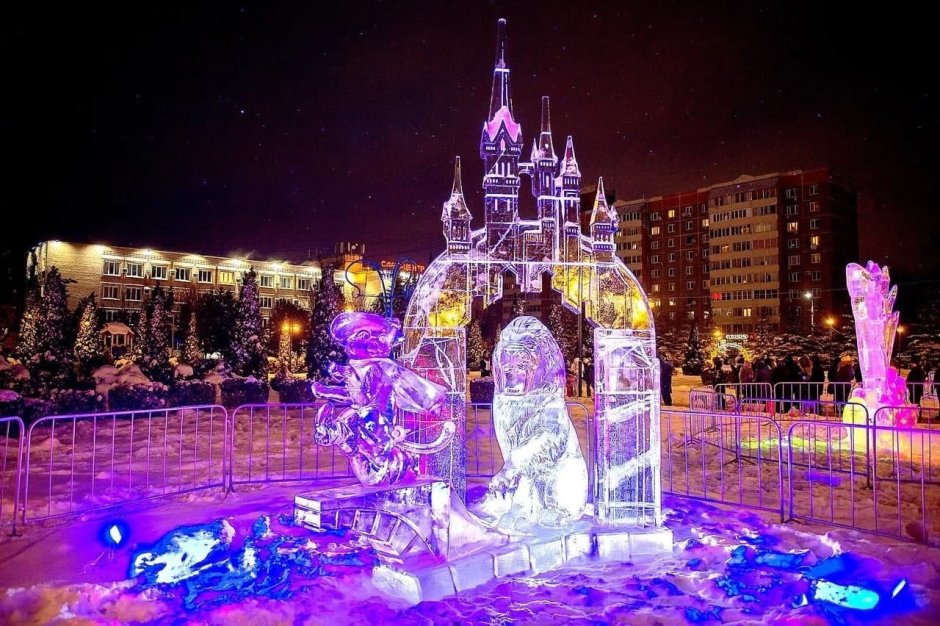 Скульптуры изо льда в Подольске