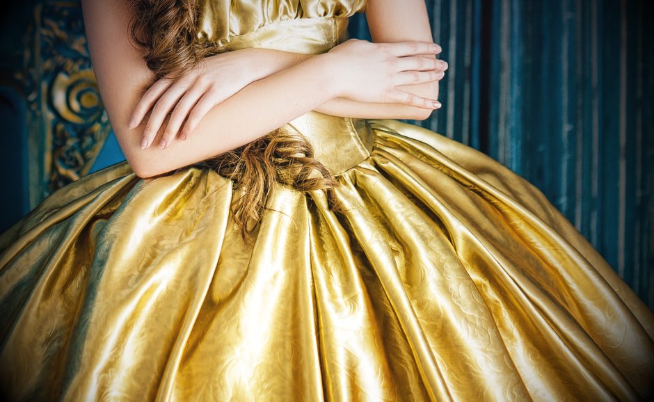 Золотое платье королевы