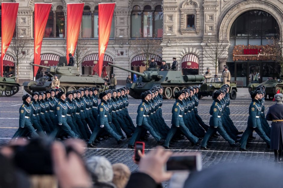 Парад Советской армии на красной площади