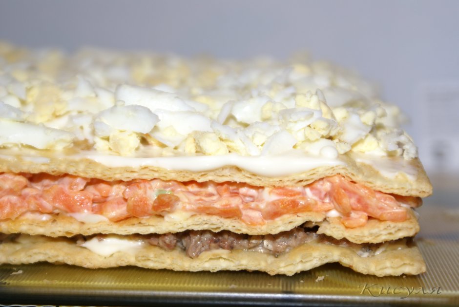 Пирог Наполеон закусочный с консервой