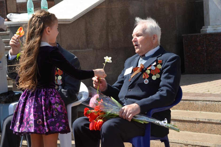 День Победы Курск ветераны с детками