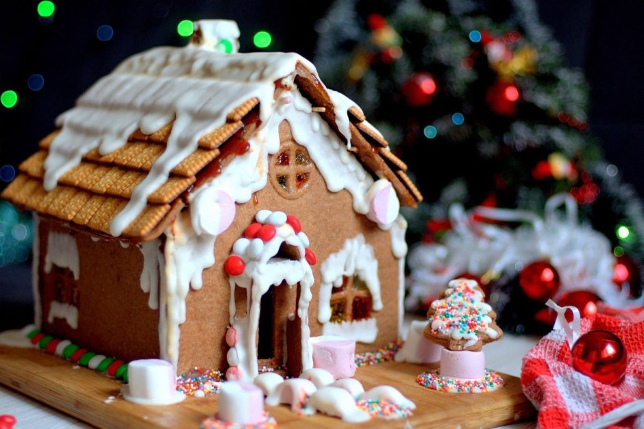 Рождественское печенье домик