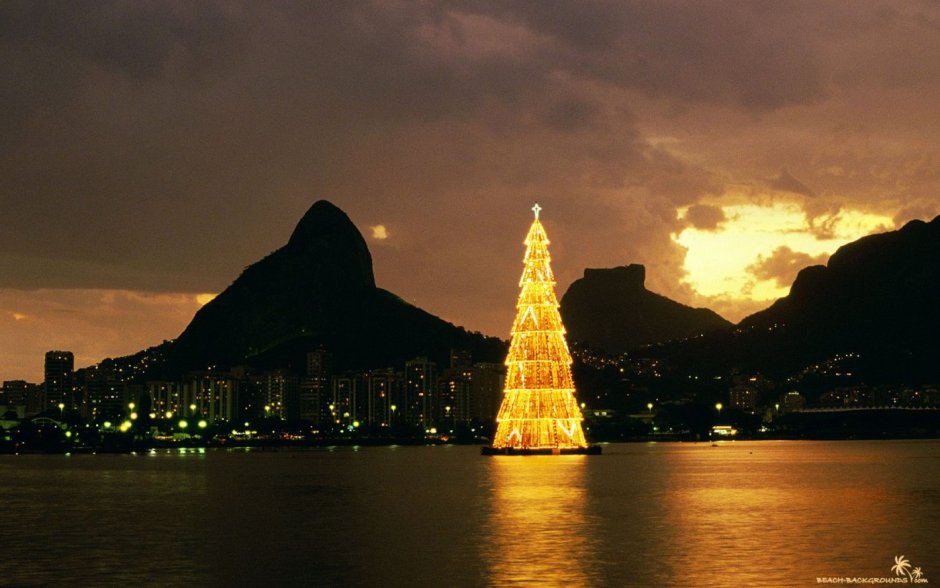 Плавающая елка в Рио де Жанейро 2018