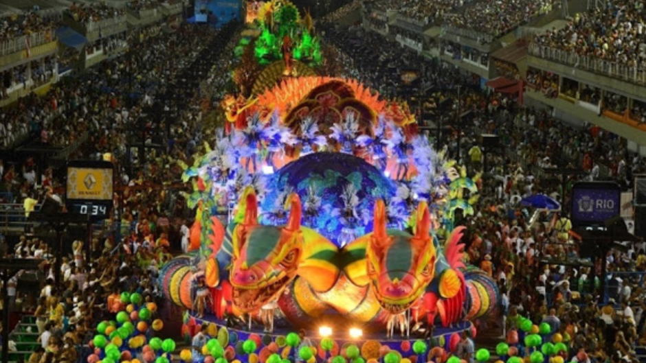 Карнавальное шествие в Рио