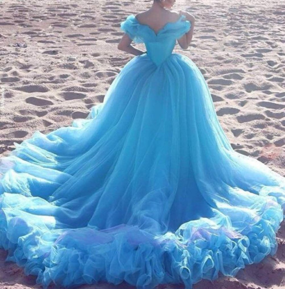 Свадебные платья голубого цвета